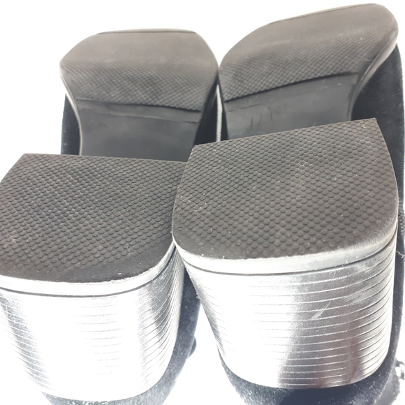 White Mountain Suede Square Heel Toe Ankle Bootie - Picture 7 of 9